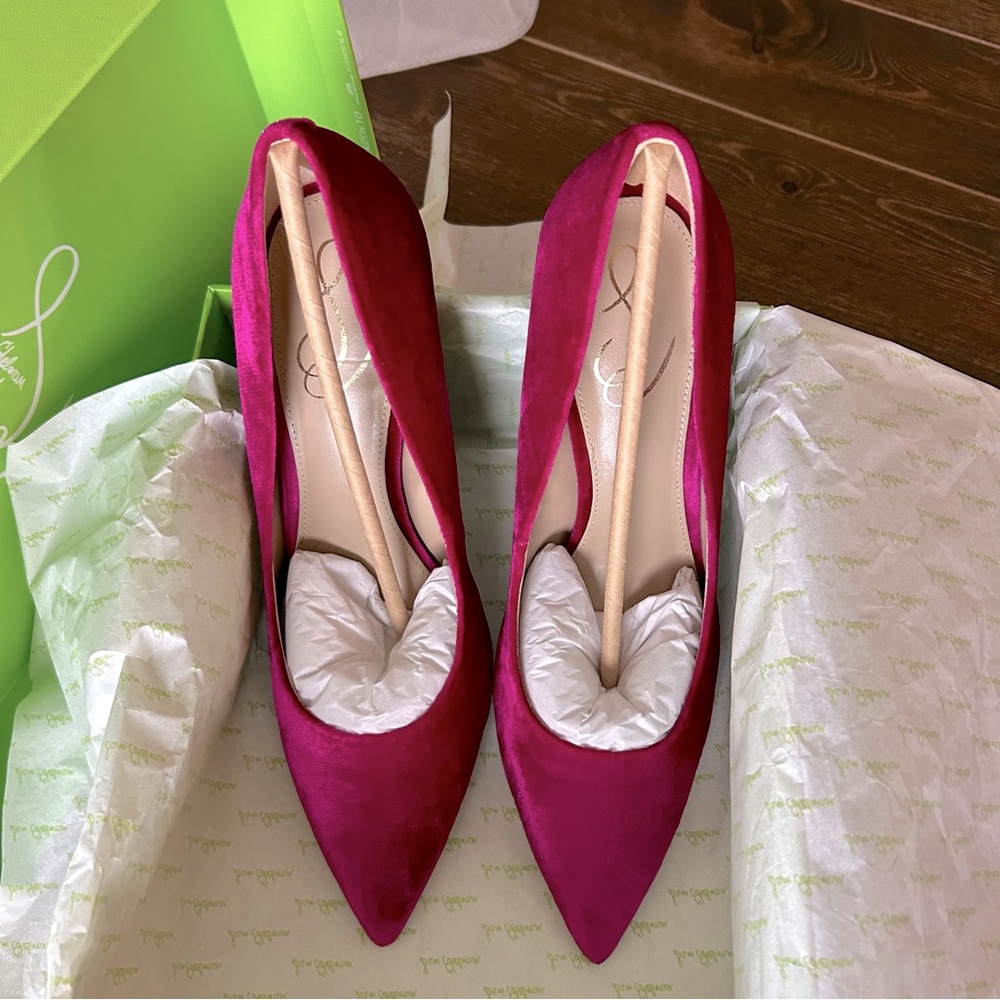 Same Edelman Hazel Pointed Toe Pump
